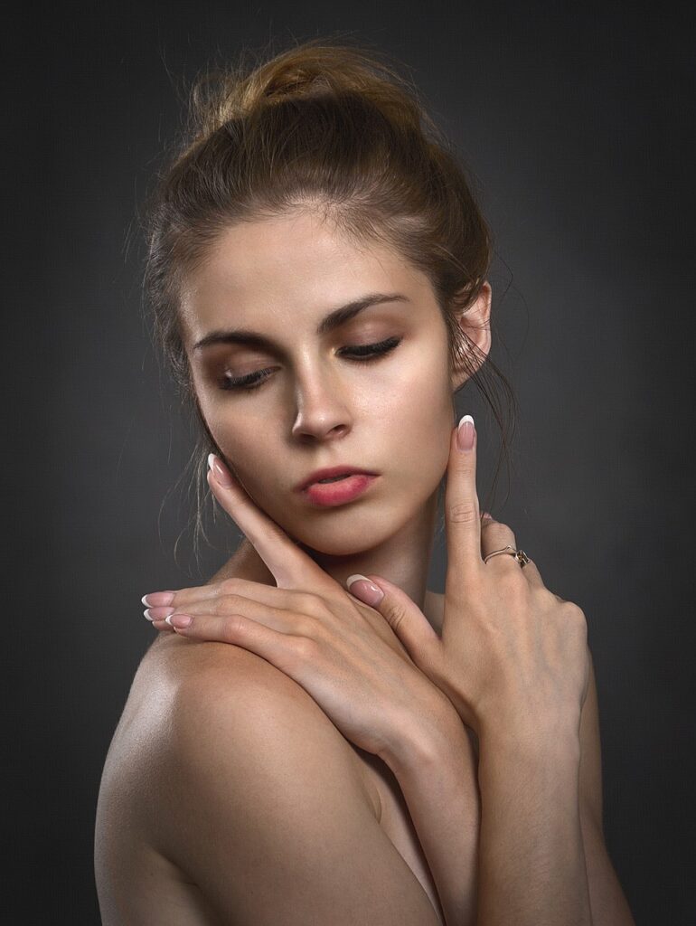 girl, hands, portrait-3033718.jpg